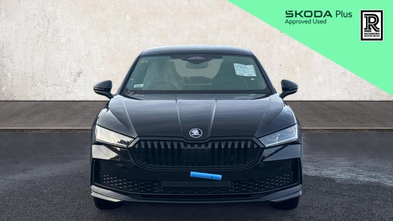 Skoda Superb Photo at-833f0c6c26fe422aa3484eeca5110d3e.jpg