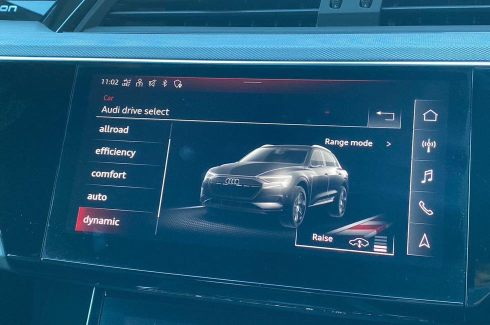 Audi Q8 Photo at-834ee190df2b45d89d19bc5b56de9dd2.jpg