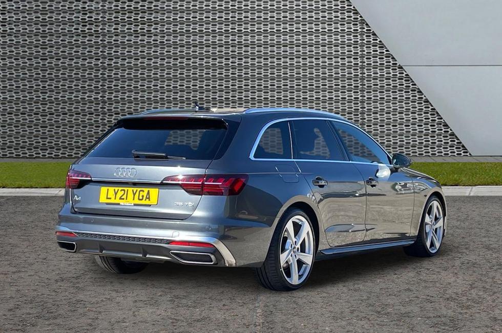 Audi A4 Avant Photo at-8356d86676b846faadc5b3b24bbcd94f.jpg