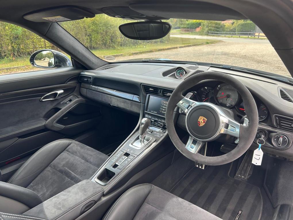Used Porsche 911 LC15CEO 2