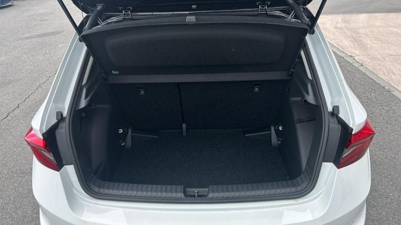 Skoda Fabia Photo at-839c6eb025984c468db66668c3d5b5ad.jpg