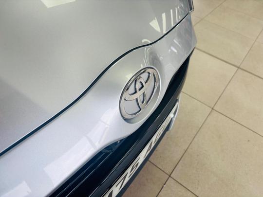 Toyota Yaris Photo at-83ab69f449fa499592bf505df5b6ad32.jpg