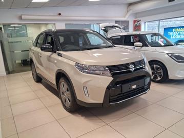Used ~ Suzuki Vitara 1.4 Boosterjet MHEV Motion Auto Euro 6 (s/s) 5dr Savannah Ivory - Cosmic Black Pearl at Islington Motor Group