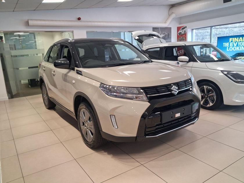 Suzuki Vitara Photo at-83ddbcaea8a44d67b5555240a34dfac0.jpg