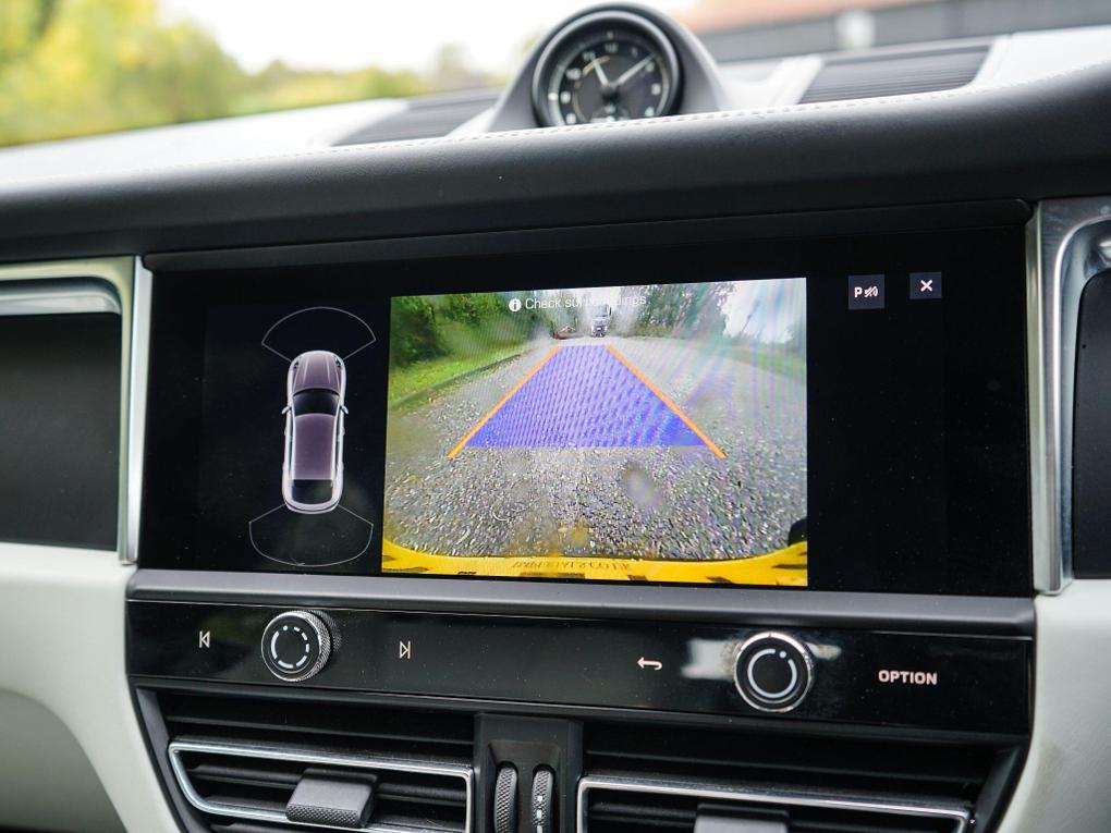 Used Porsche Macan LX72PFK 27