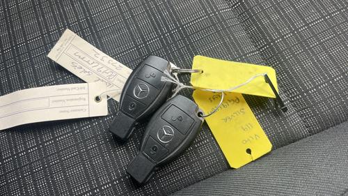 Mercedes-Benz Vito Photo at-83e507d7f5d1432c926ba572e2d69df0.jpg