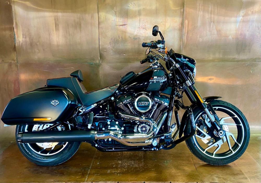 Harley-Davidson Softail Photo at-83e67a02433b4cceb0ce3ce58a94ab44.jpg