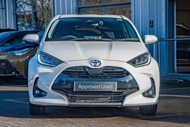 Used Toyota Yaris VK74XMR 5