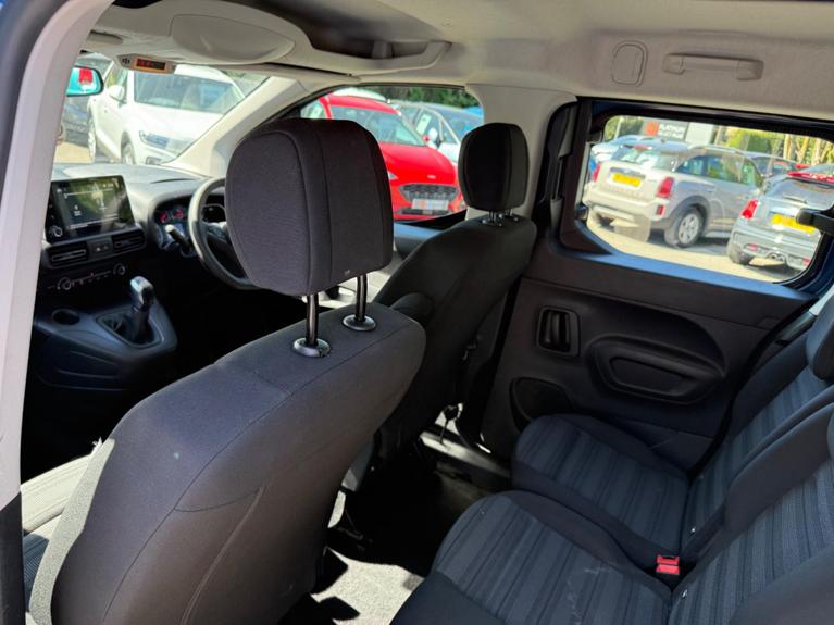 Used Vauxhall Combo Life LO69VJZ 17