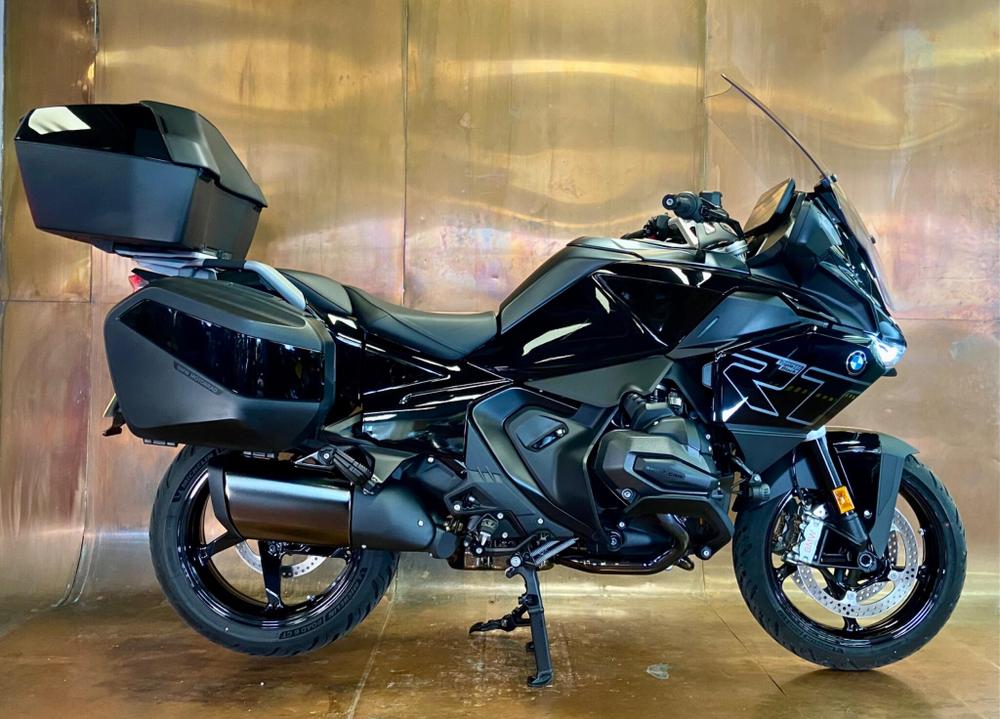 BMW R 1300 RT Photo at-842b2fe3fad44c399414f98e28102b06.jpg