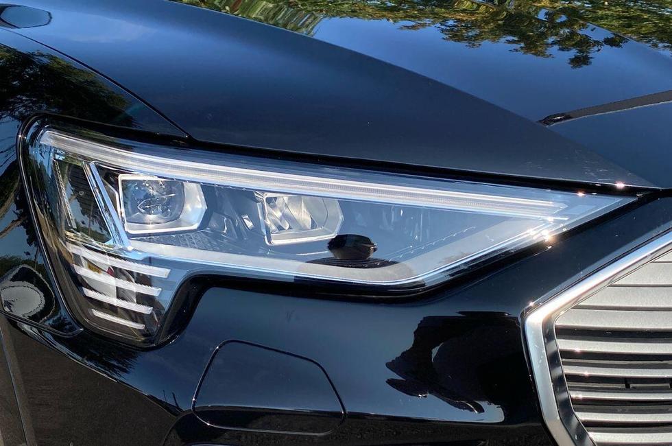 Audi e-tron Photo at-84a63fed83174e549786804e575dc701.jpg