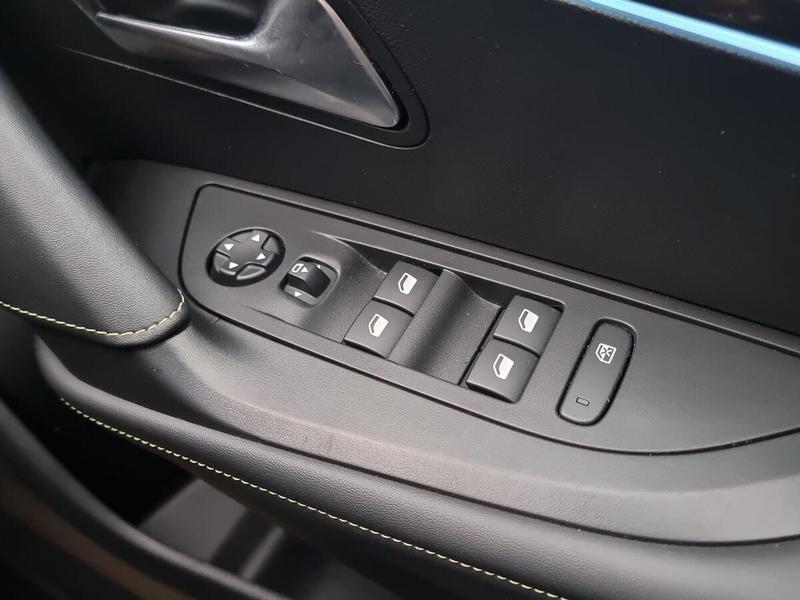 Used Peugeot 2008 LL72MVG 24