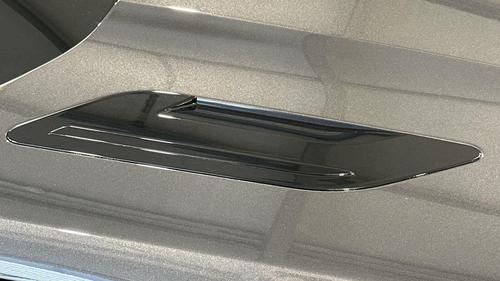 Land Rover Range Rover Evoque Photo at-84b1b7fba289416a8881f98522a8b24d.jpg