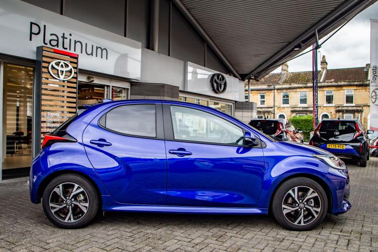Used Toyota Yaris WT24ETV 5