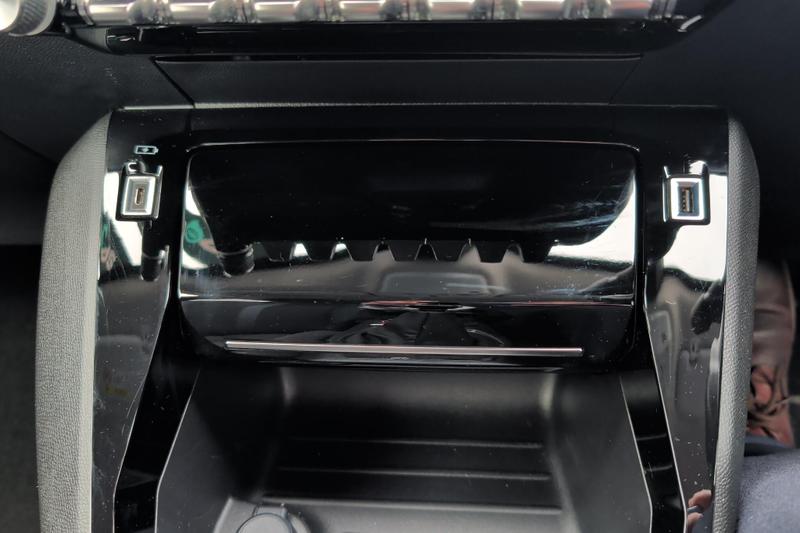 Used Peugeot 2008 YG70CVW 37