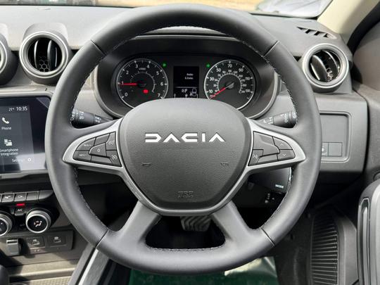 Dacia Duster Photo at-850154cf04e04394935058dde7ee70bb.jpg