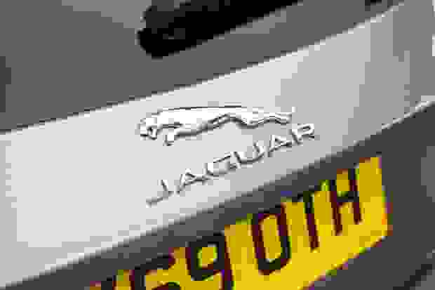 Jaguar E-PACE Photo at-8509f78f11654dc5ac8488fba694da5b.jpg