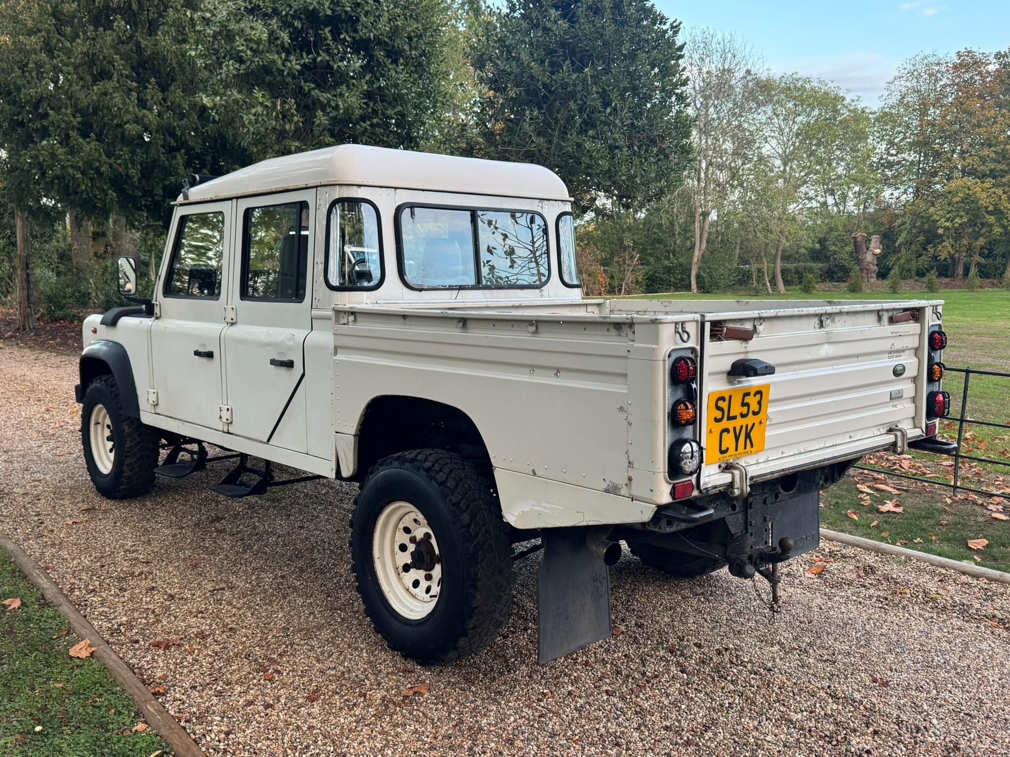 Land Rover Defender 130 2.5 TD5 4dr (High capacity) — photo 9