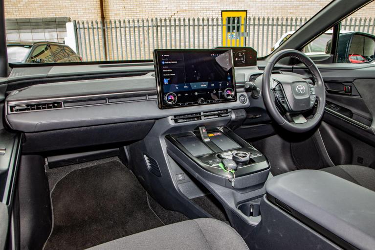 Used Toyota C-HR+ WU26NRK 14