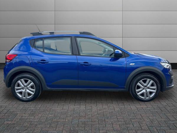 Dacia Sandero Stepway Photo at-8528cb695b1d4cba9a1a7f16e825b1b8.jpg