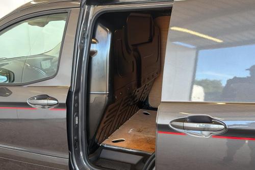 Ford TRANSIT COURIER Photo at-853909929ef141049632512b0f505ab1.jpg