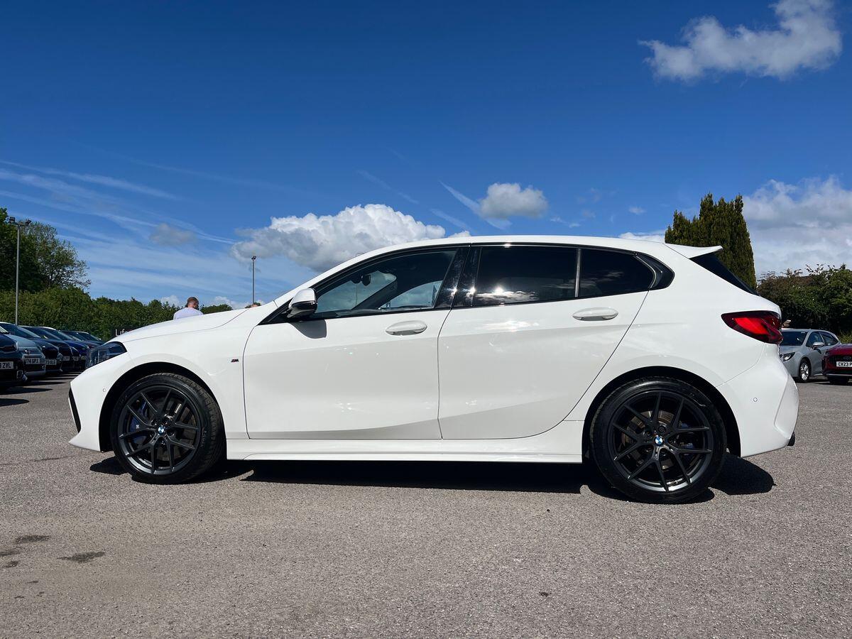 BMW 1 Series Photo 26
