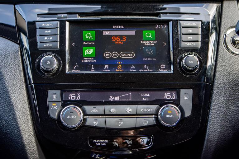 Used Nissan Qashqai SL69KHF 18