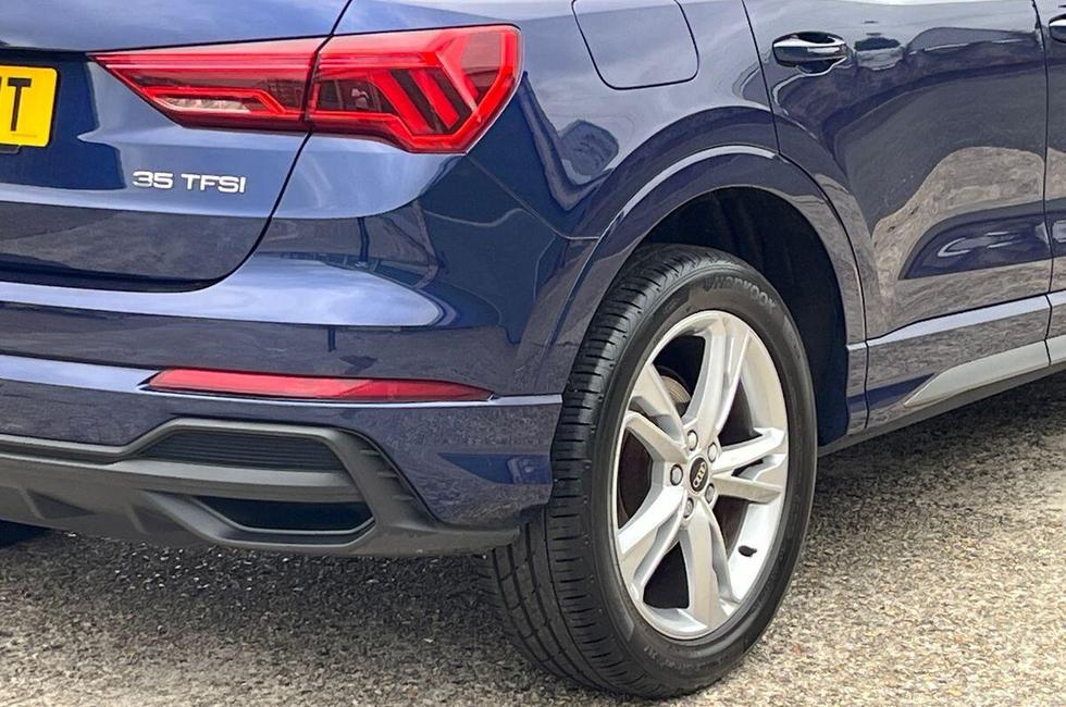 Audi Q3 Photo at-8579a552a7264367a0a07efc437d2069.jpg
