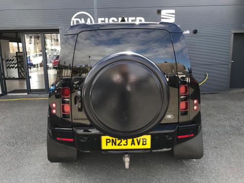 Land Rover Defender 110 Photo at-859b5ee11e294120accd47f79bf4620a.jpg