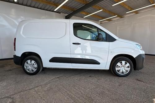 Citroen BERLINGO Photo at-85b6356952d84282bd5fed284706e717.jpg