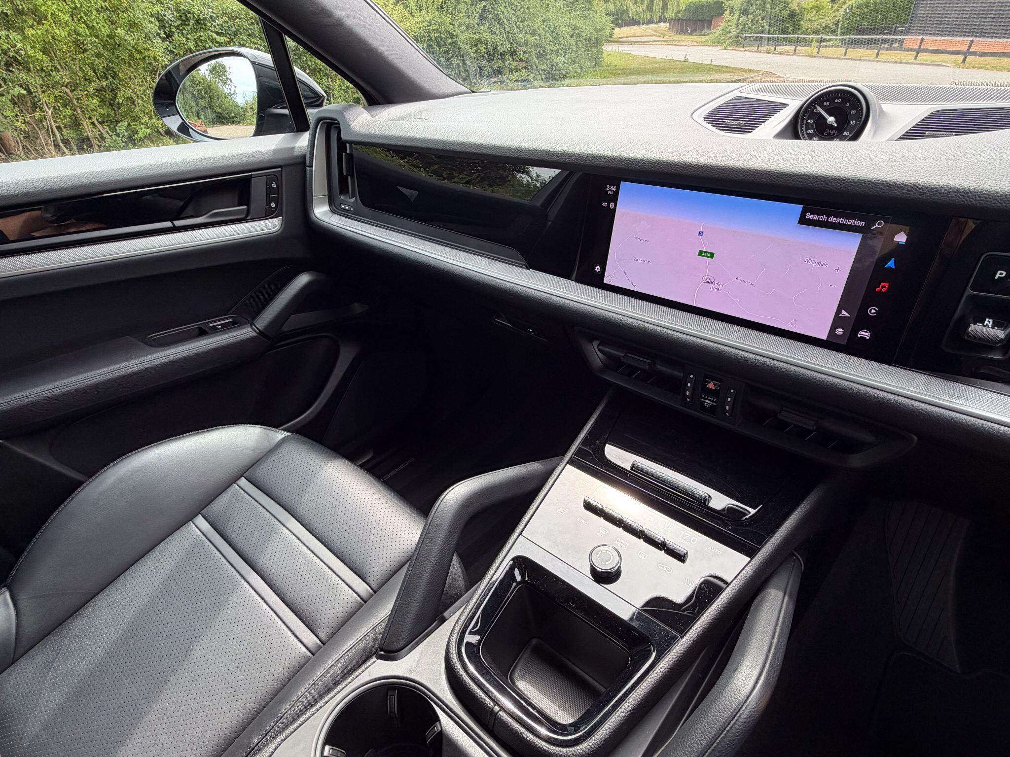 Porsche Cayenne 3.0 V6 E-Hybrid 25.9kWh TiptronicS 4WD Euro 6 (s/s) 5dr — photo 6