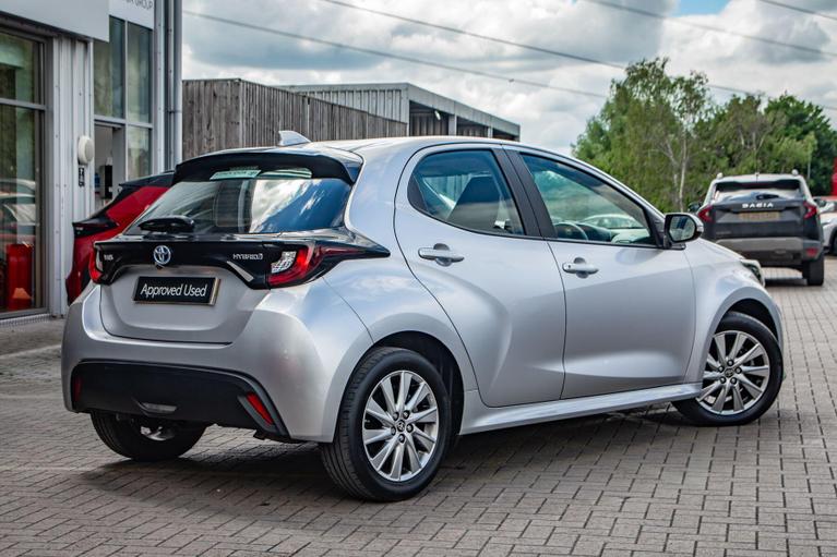 Used Toyota Yaris MD23EZK 2