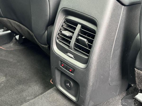 Ford Kuga Photo at-86230ceebcf7492eb28bb1e48e277065.jpg