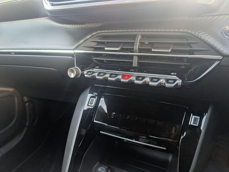 Used Peugeot 2008 202606113193680 7