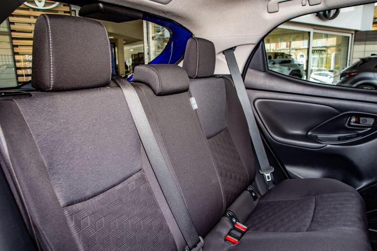 Used Toyota Yaris HV25LFX 15