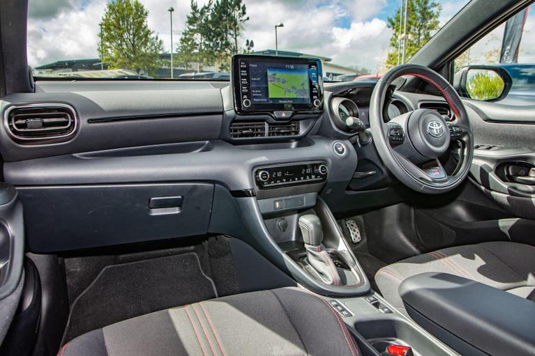 Used Toyota Yaris WU73OPO 6