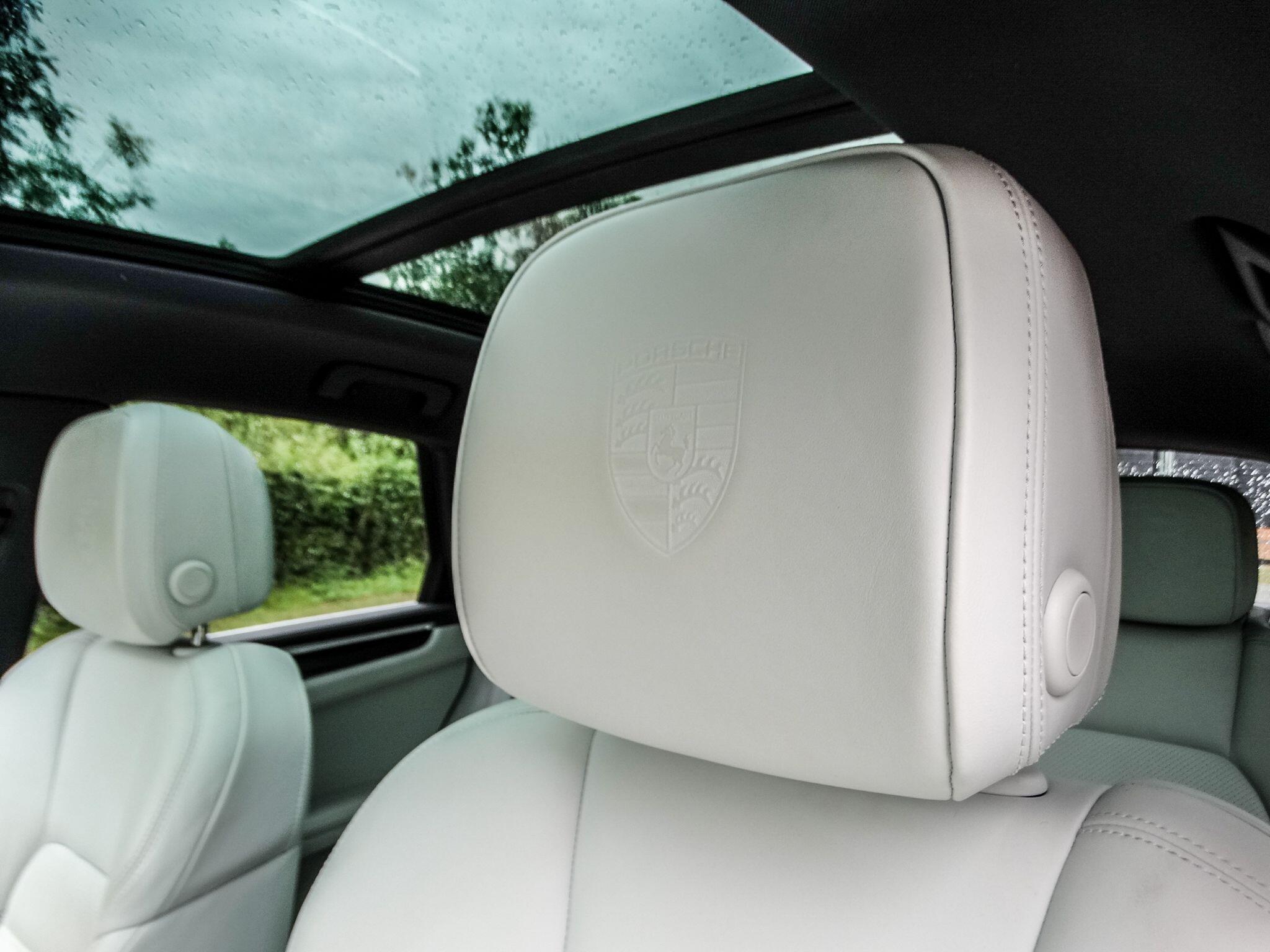 Porsche Macan 2.0T PDK 4WD Euro 6 (s/s) 5dr — photo 15
