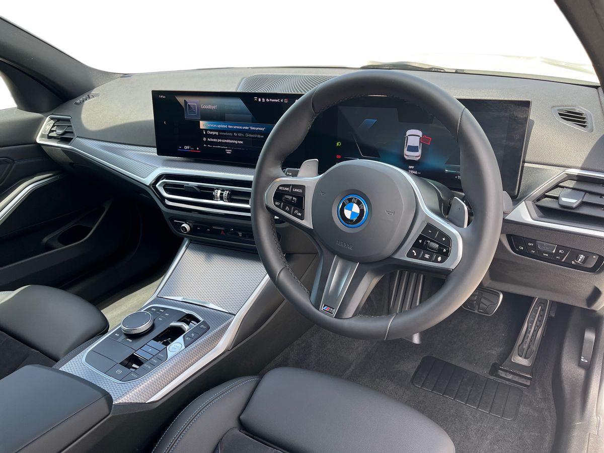BMW 3 Series Photo 19