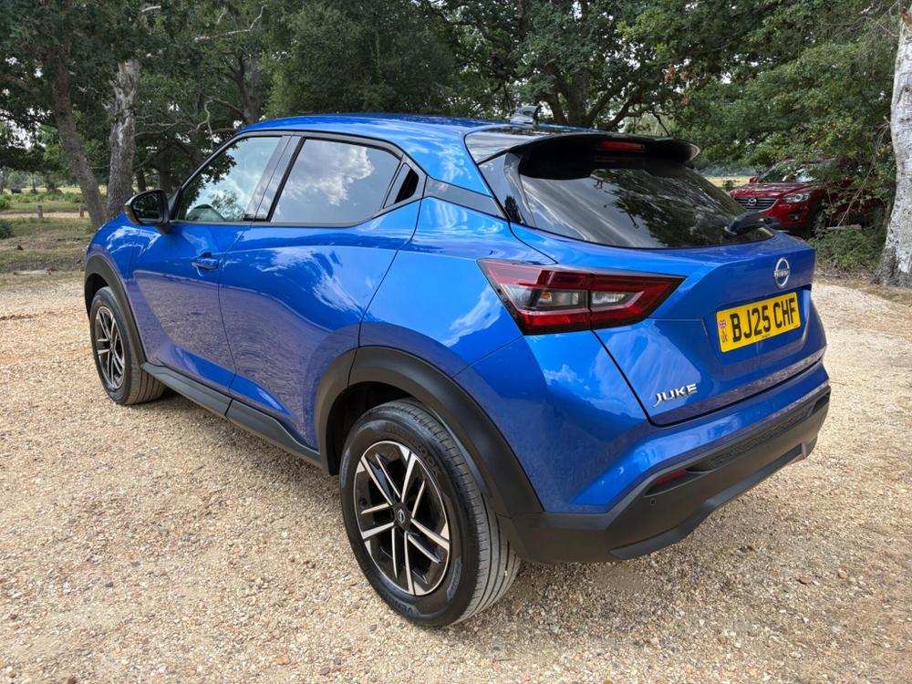Nissan Juke Photo at-86c53e98f1ab45309f3221370bc6fbde.jpg