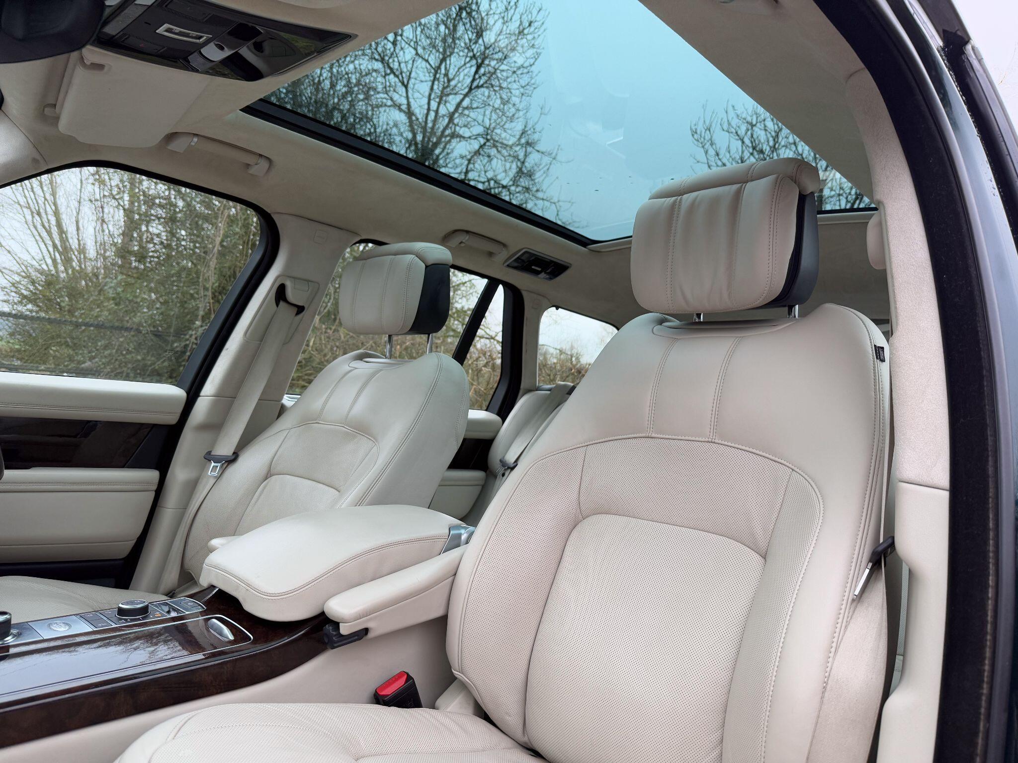 Land Rover Range Rover 5.0 P525 V8 Autobiography Auto 4WD Euro 6 (s/s) 5dr — photo 14