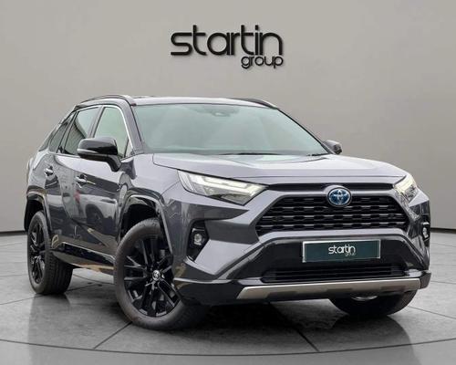 Toyota RAV4 2.5 VVT-h Dynamic CVT Euro 6 (s/s) 5dr at Startin Group