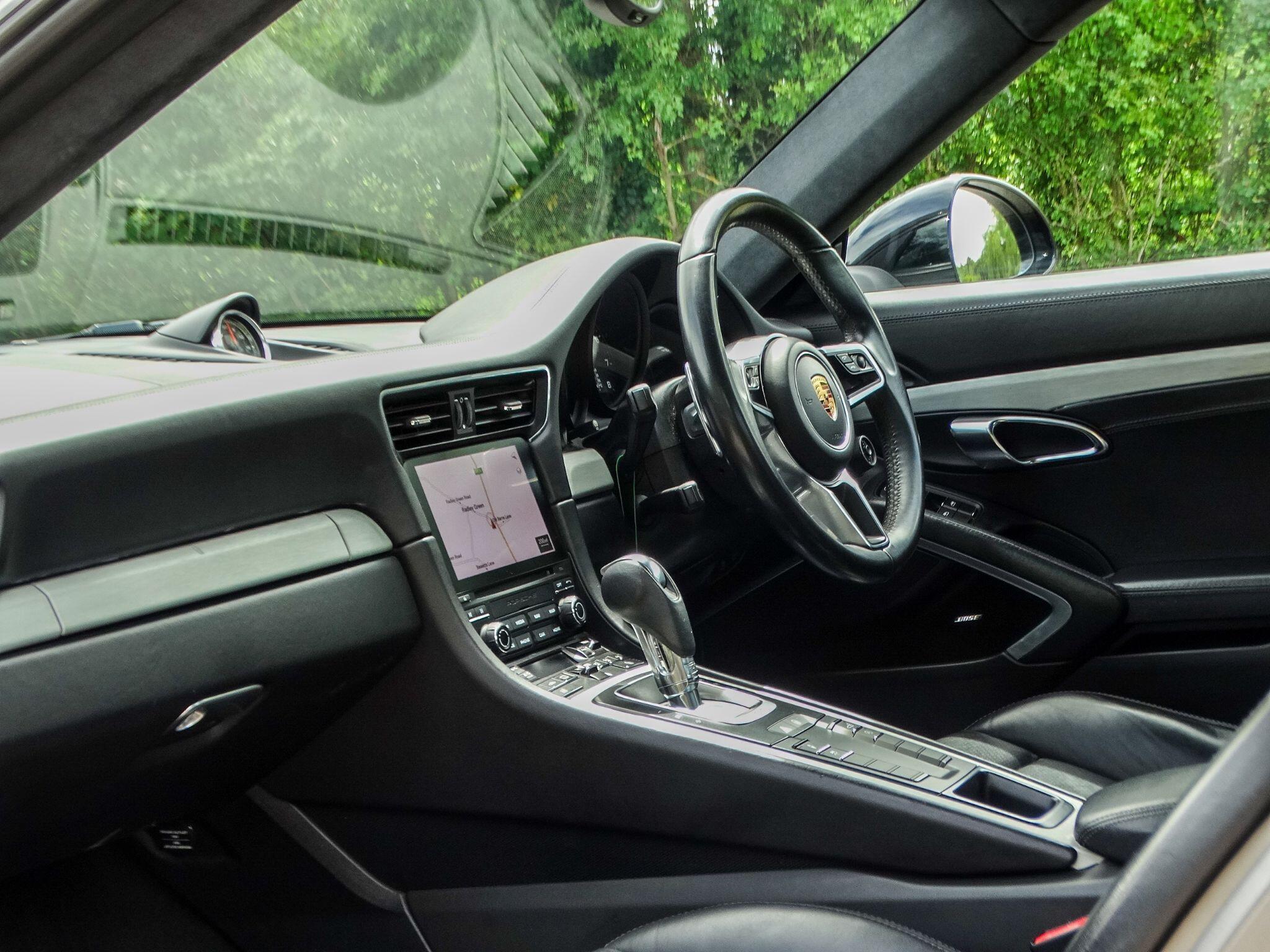 Porsche 911 — photo 14
