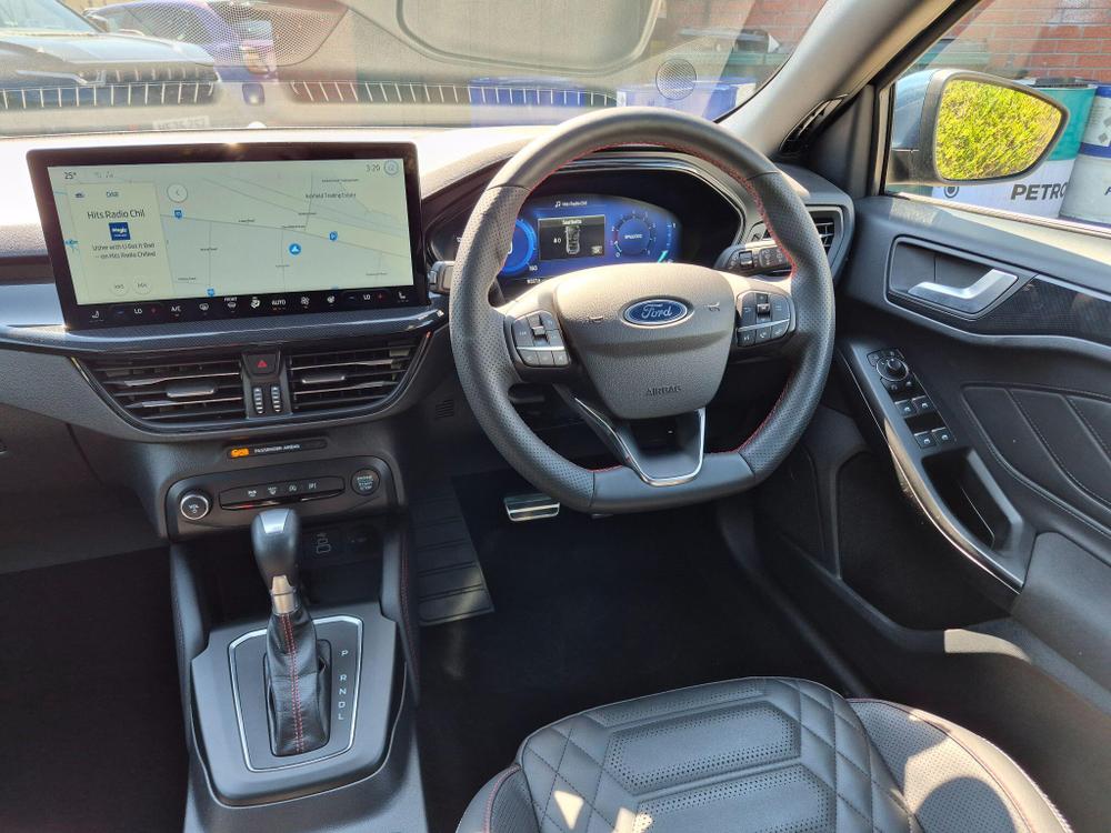 Ford Focus Photo at-8776a77f64a341988f49a7ad692287ff.jpg