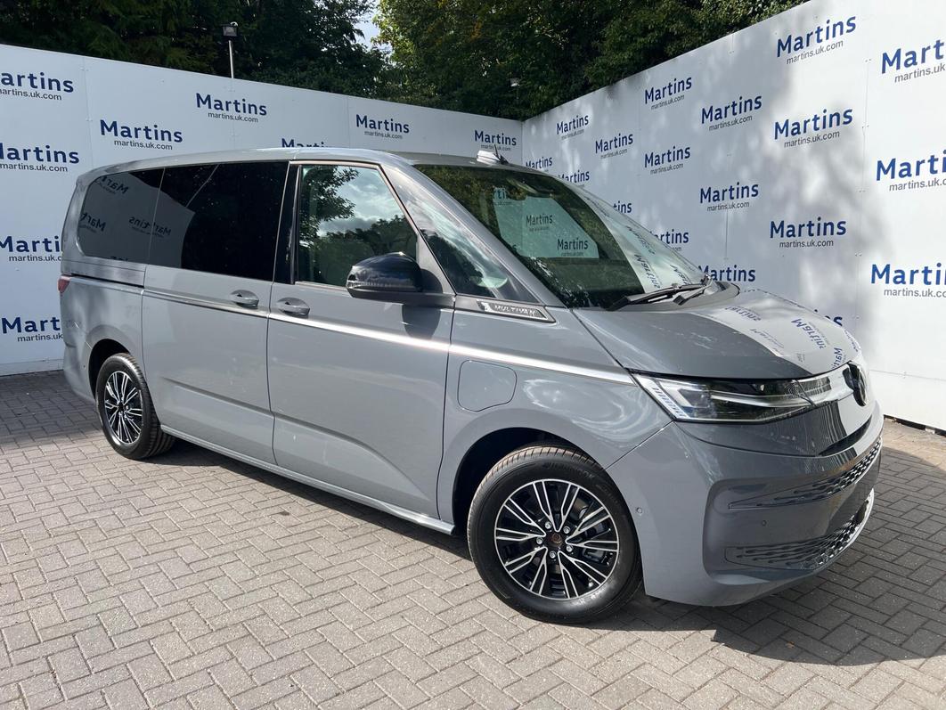 Volkswagen Multivan 1.5 TSI eHybrid 19.7kWh Style Long MPV DSG 4Motion Euro 6 (s/s) 5dr