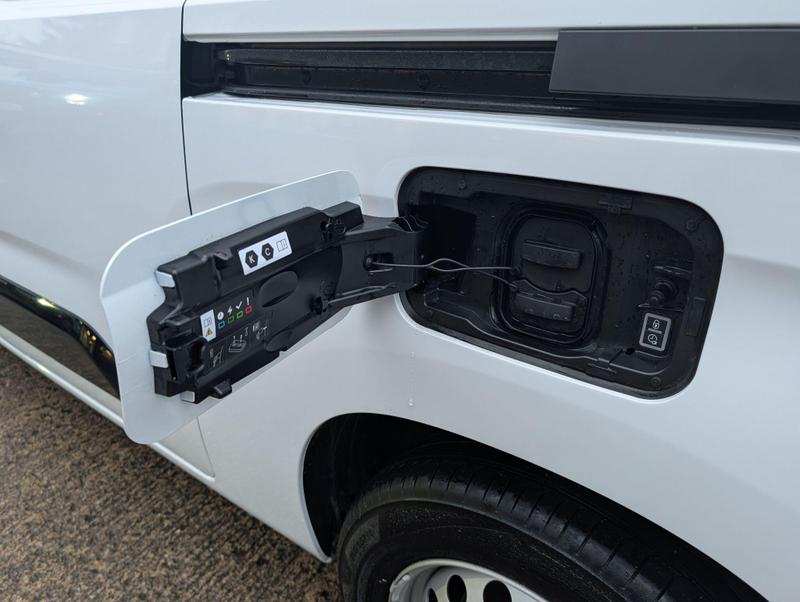 Used Peugeot e-Partner NU74VLB 21