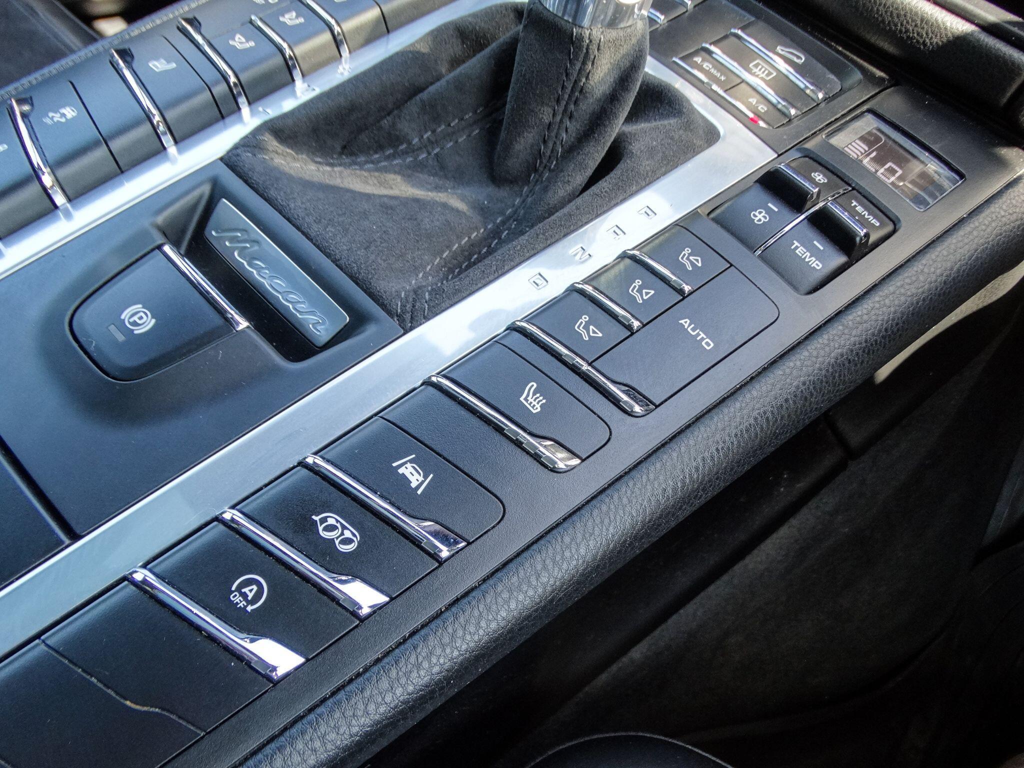Porsche Macan 2.9T V6 GTS PDK 4WD Euro 6 (s/s) 5dr — photo 31
