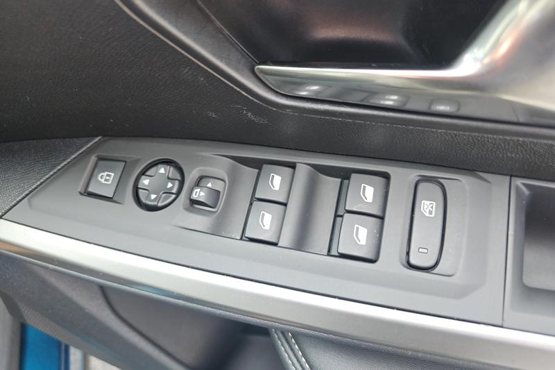 Used Peugeot 3008 NV24KJU 12