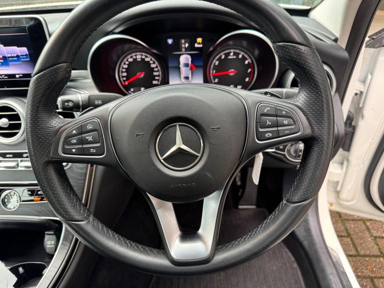 Used Mercedes-Benz C Class WR67UVZ 18