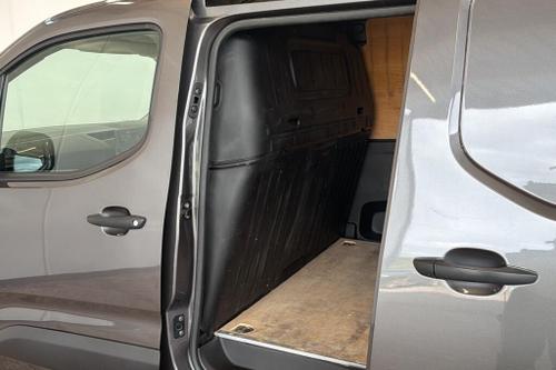 Vauxhall COMBO Photo at-88373d14c60e4e65a7915f0838af192d.jpg