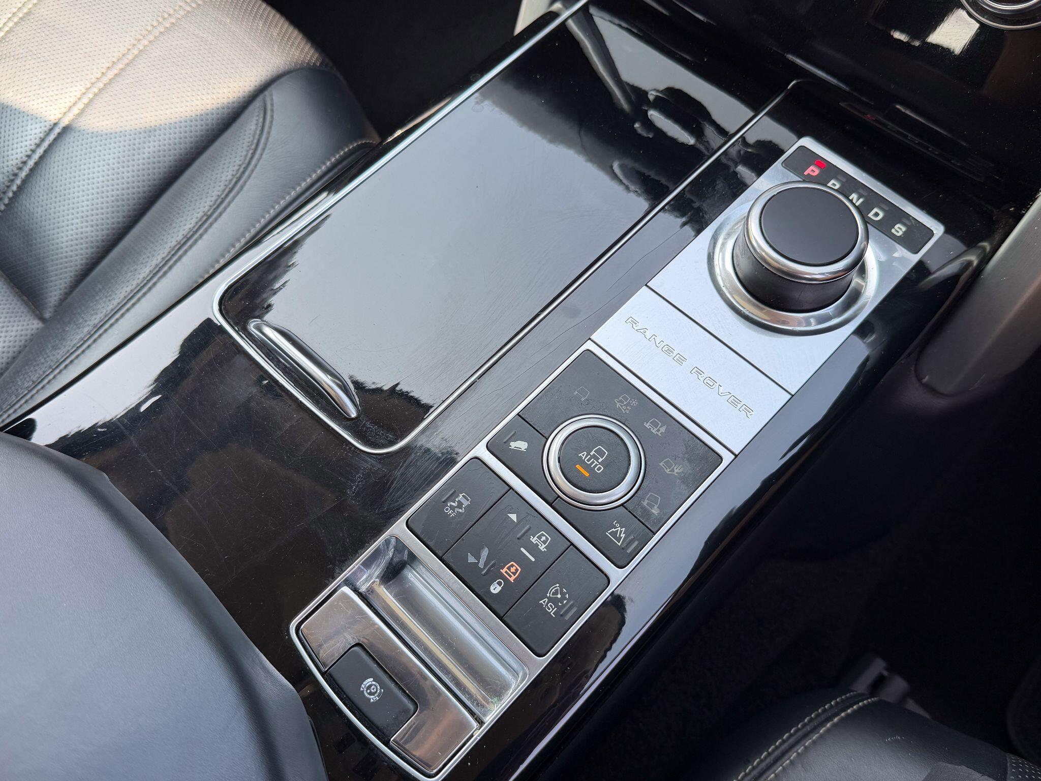 Land Rover Range Rover 4.4 SD V8 Vogue SE Auto 4WD Euro 5 5dr — photo 32